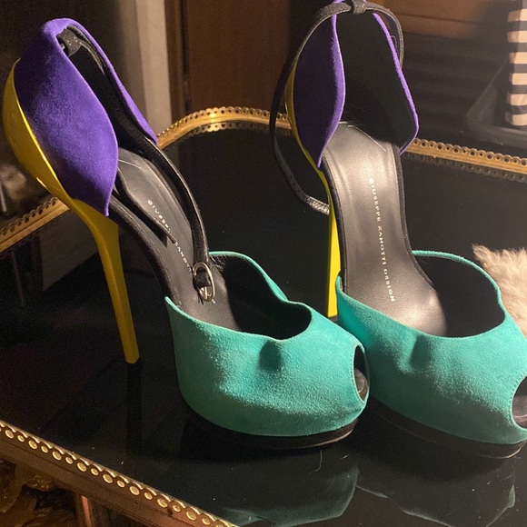 Giuseppe Zanotti - Picture 3 of 11